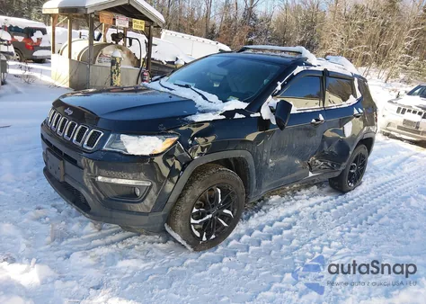 2020 Jeep Compass Latitude 4X4 z USA, uszkodzony, nr VIN 3C4NJDBB6LT133412